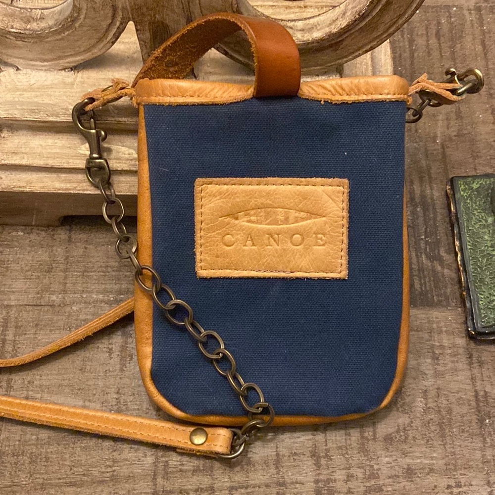 Canoe crossbody purse